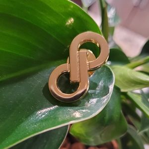 Poshmark Classic Gold Logo Signature Pin Poshfest Swag Fixings BRAND NEW